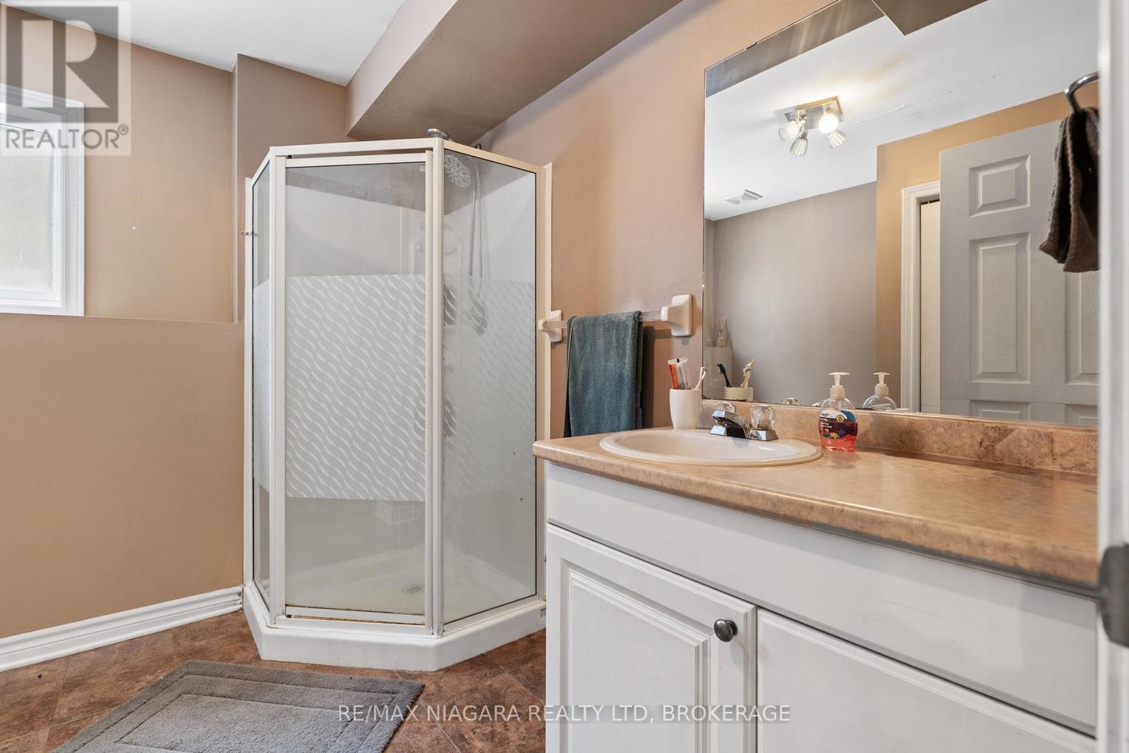 865 Canada Drive, Fort Erie, Ontario  L2A 6S5 - Photo 25 - X12797032