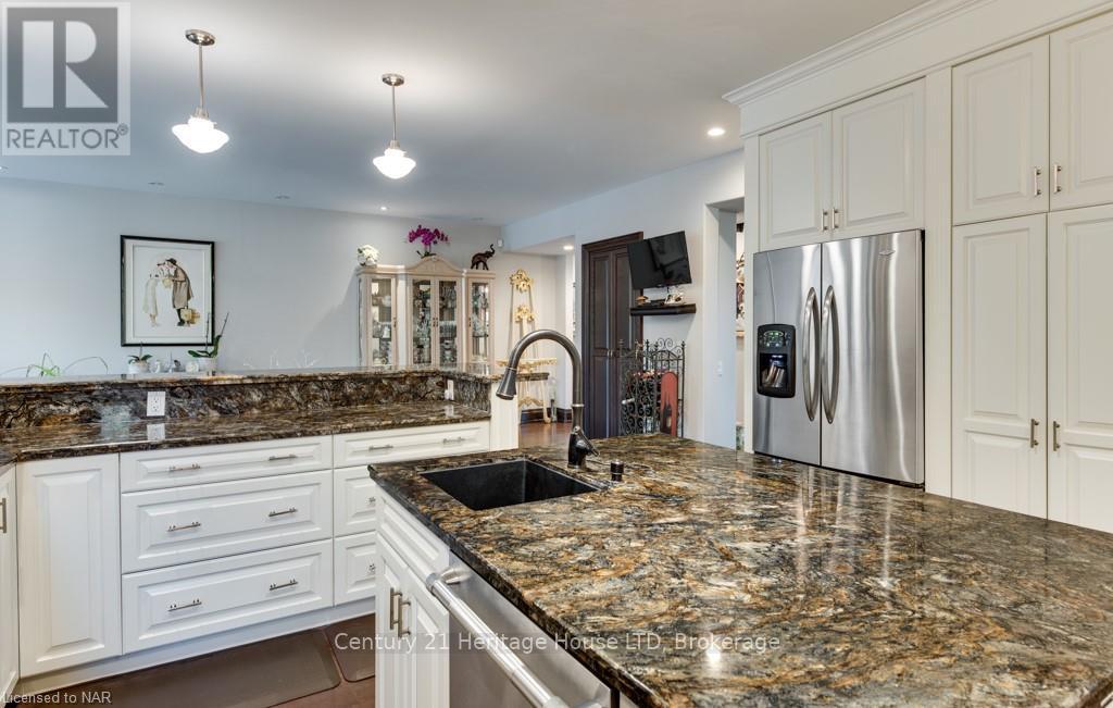 4025 Niagara River Parkway, Fort Erie, Ontario  L0S 1S0 - Photo 22 - X12799672