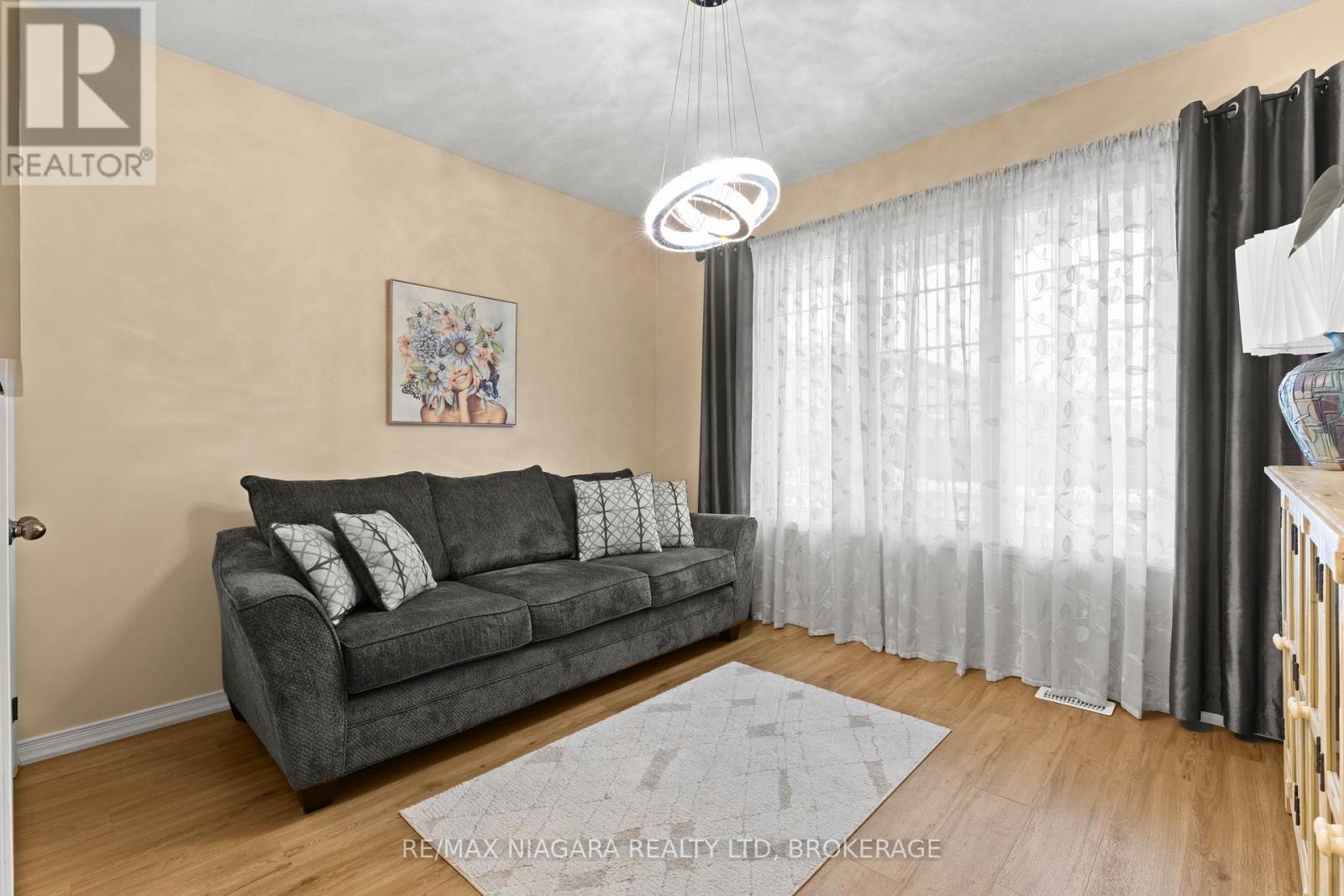 8424 Mulberry Drive, Niagara Falls, Ontario  L2H 0K4 - Photo 18 - X12803674