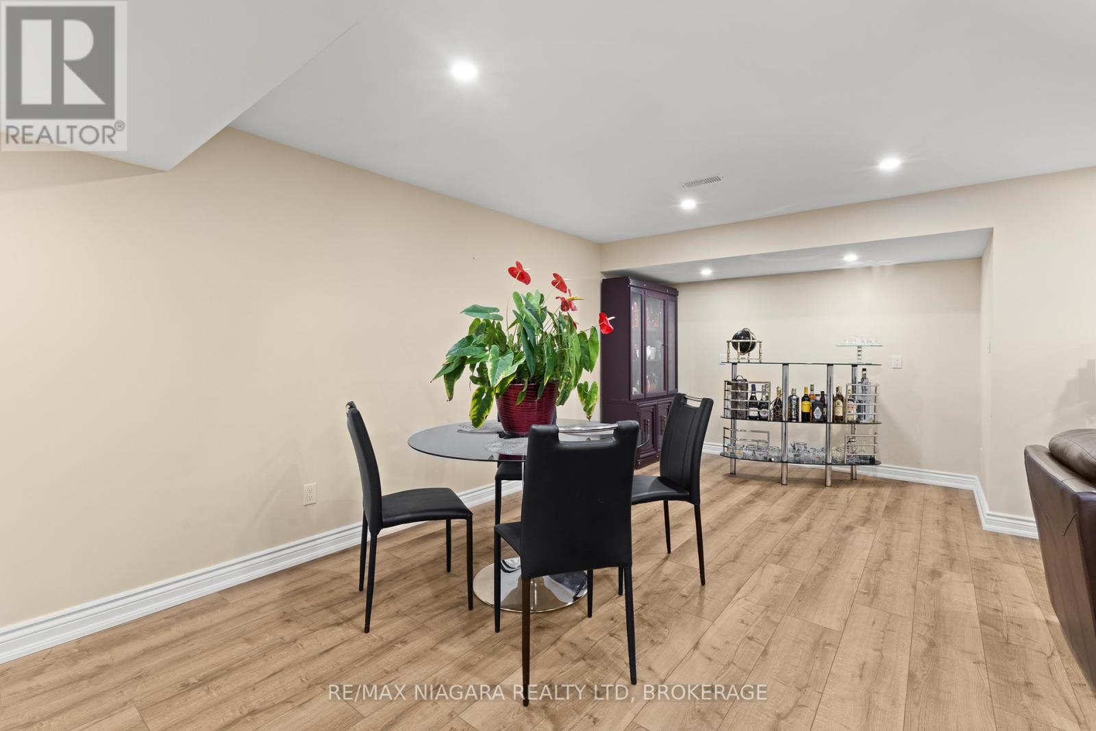 8424 Mulberry Drive, Niagara Falls, Ontario  L2H 0K4 - Photo 23 - X12803674