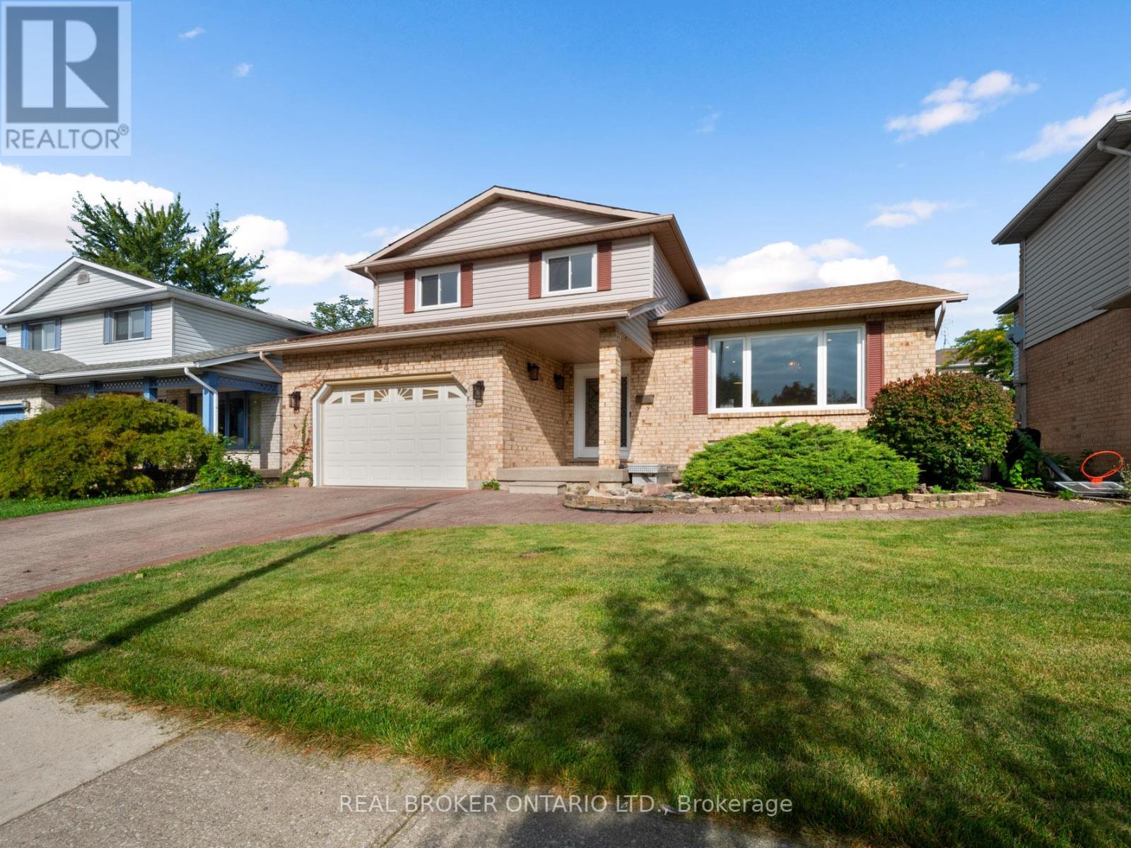 24 Keefer Road, Thorold, Ontario  L2V 4Y4 - Photo 2 - X12804280