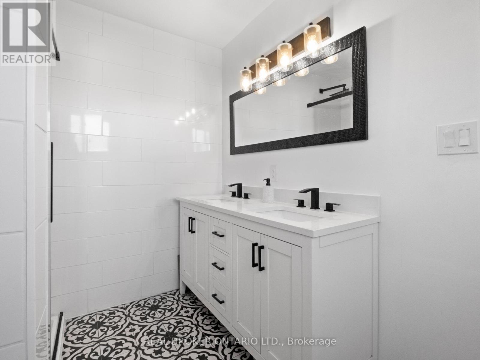 24 Keefer Road, Thorold, Ontario  L2V 4Y4 - Photo 31 - X12804280