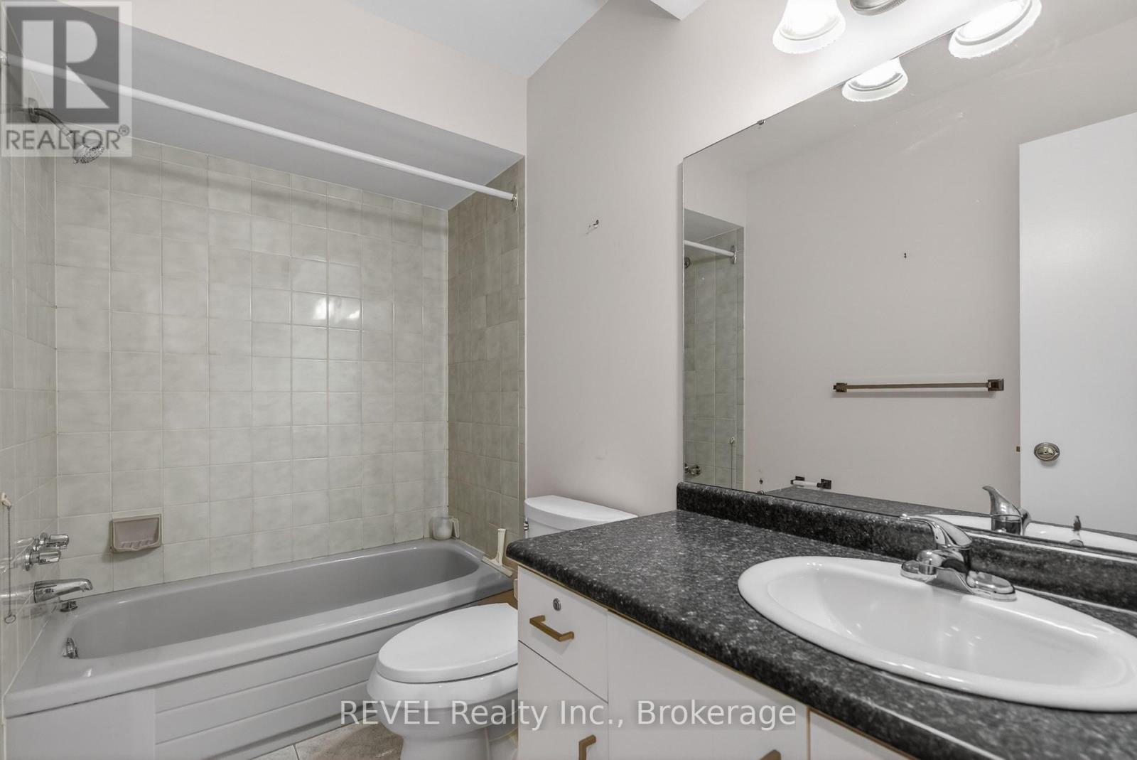 Upper - 6166 Wildrose Crescent, Niagara Falls, Ontario  L2G 7T3 - Photo 16 - X12804334