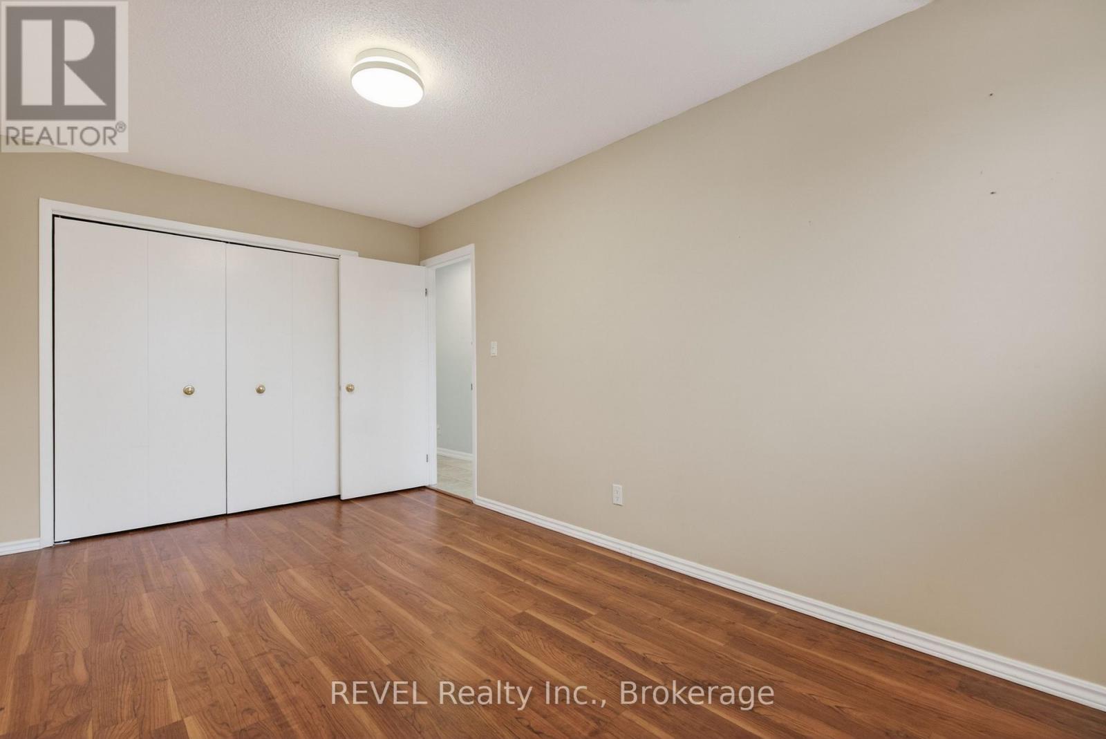 Upper - 6166 Wildrose Crescent, Niagara Falls, Ontario  L2G 7T3 - Photo 20 - X12804334