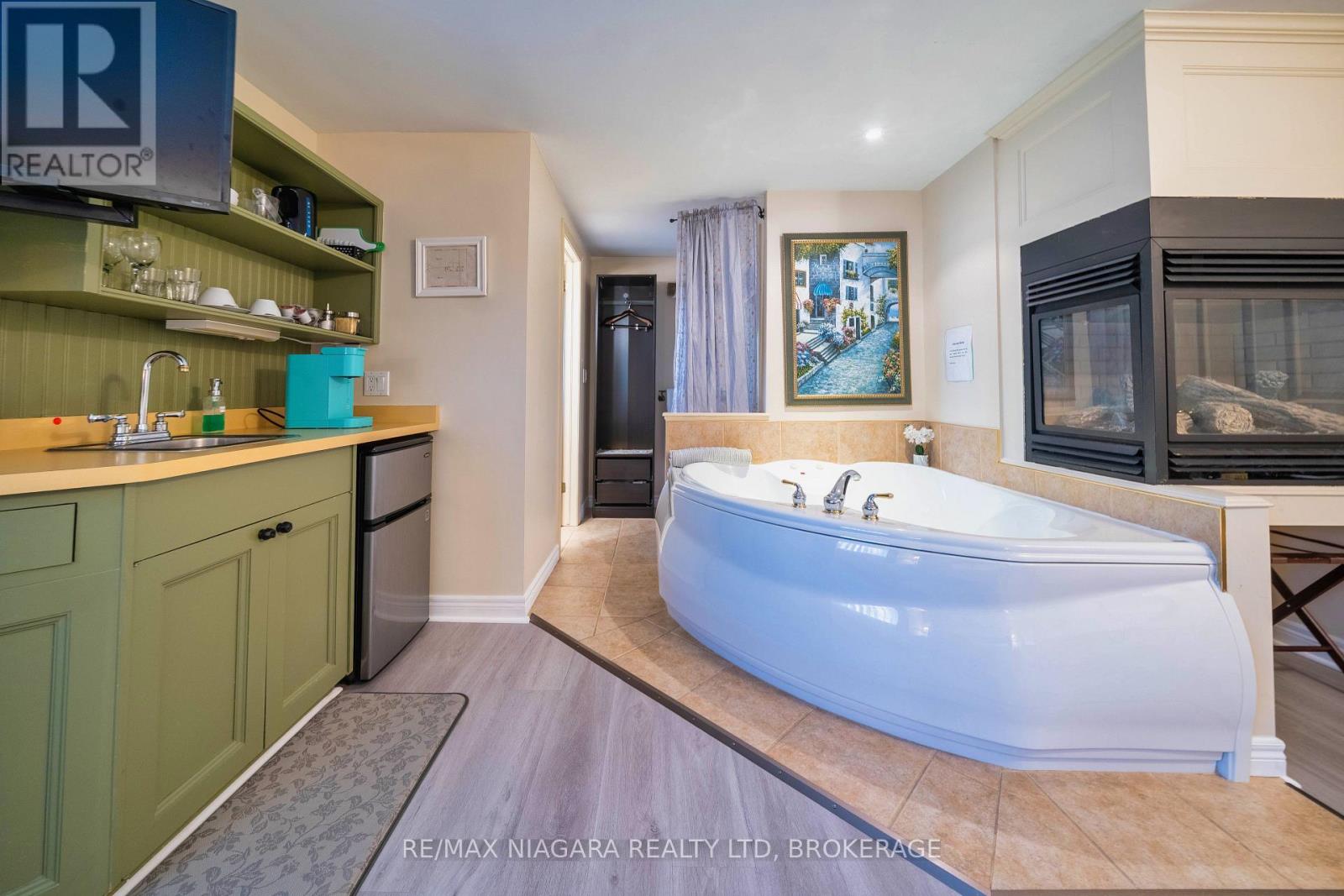 90 Mary Street, Niagara-On-The-Lake, Ontario  L0S 1J0 - Photo 24 - X12810762