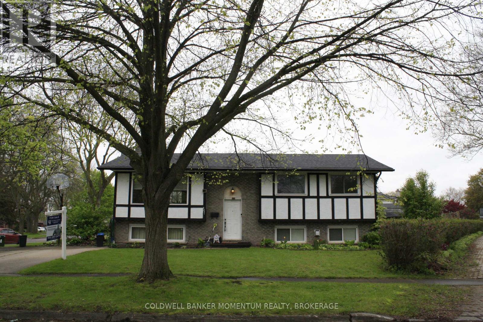 4351 Briarwood Avenue, Niagara Falls, Ontario  L2E 5W2 - Photo 2 - X12816338