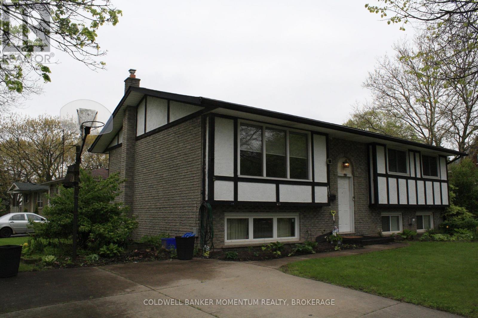 4351 Briarwood Avenue, Niagara Falls, Ontario  L2E 5W2 - Photo 3 - X12816338