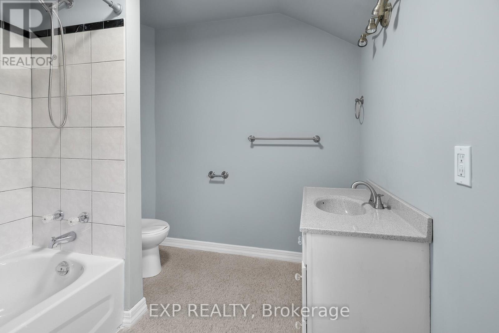 4160 Dorchester Road, Niagara Falls, Ontario  L2E 6N2 - Photo 18 - X12817418
