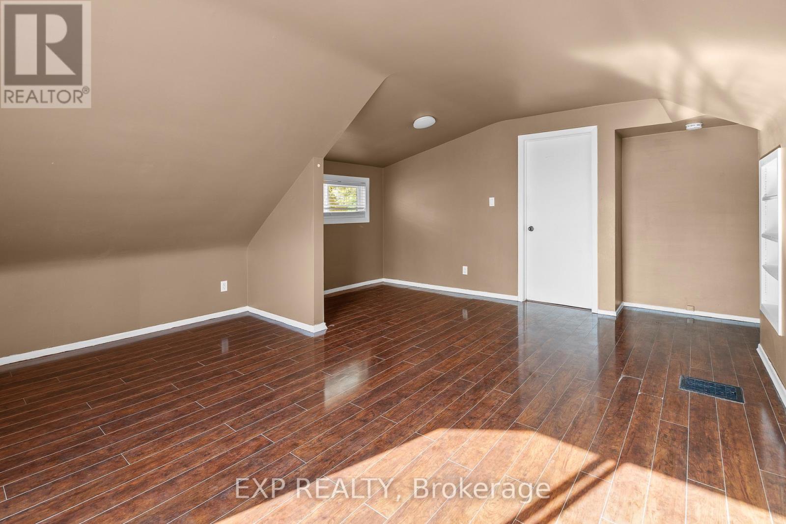 4160 Dorchester Road, Niagara Falls, Ontario  L2E 6N2 - Photo 24 - X12817418