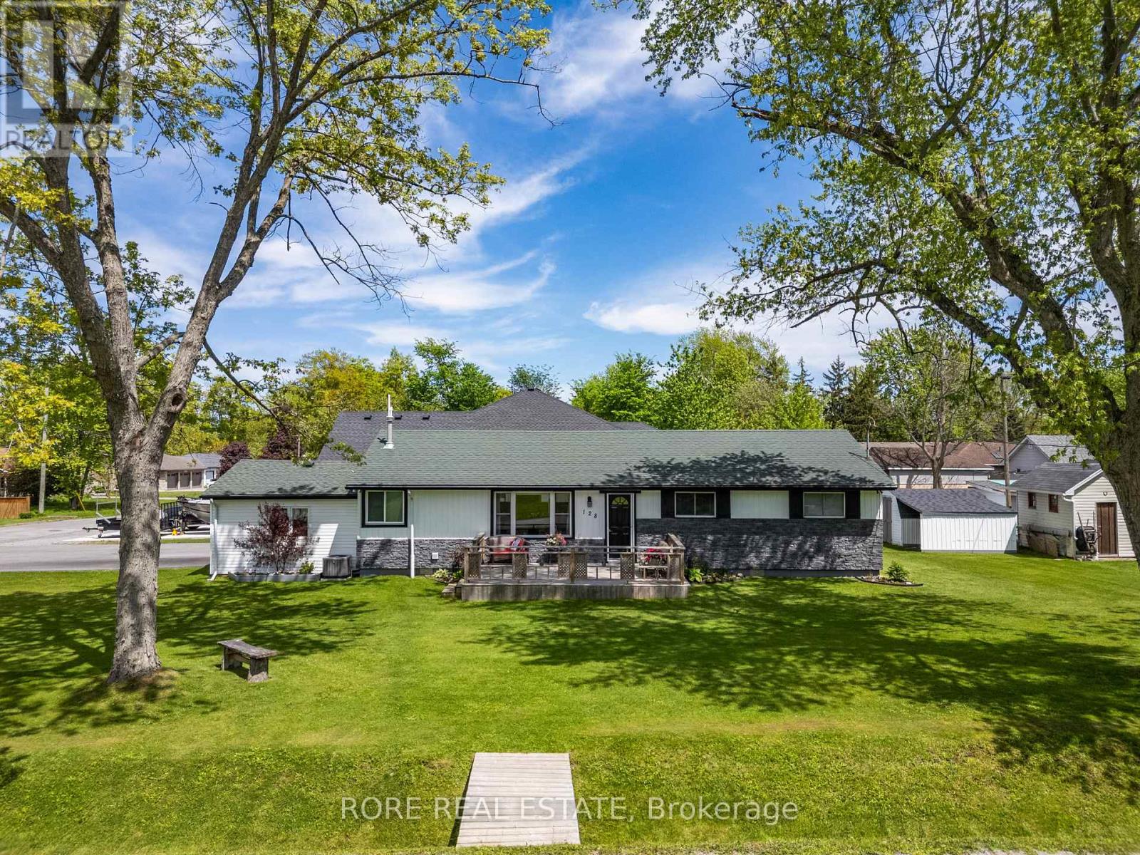 128 Cook Avenue, Fort Erie, Ontario  L0S 1N0 - Photo 3 - X12817924