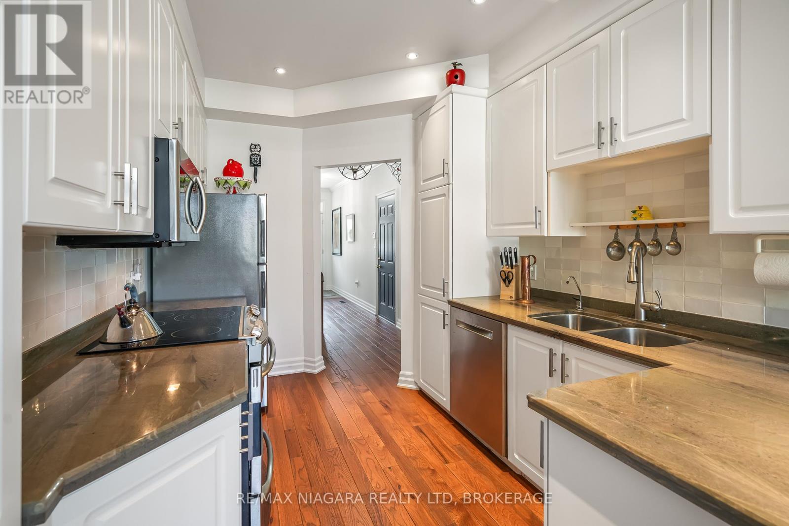 4 - 88 Lakeport Road, St. Catharines, Ontario  L2N 4P8 - Photo 15 - X12818438