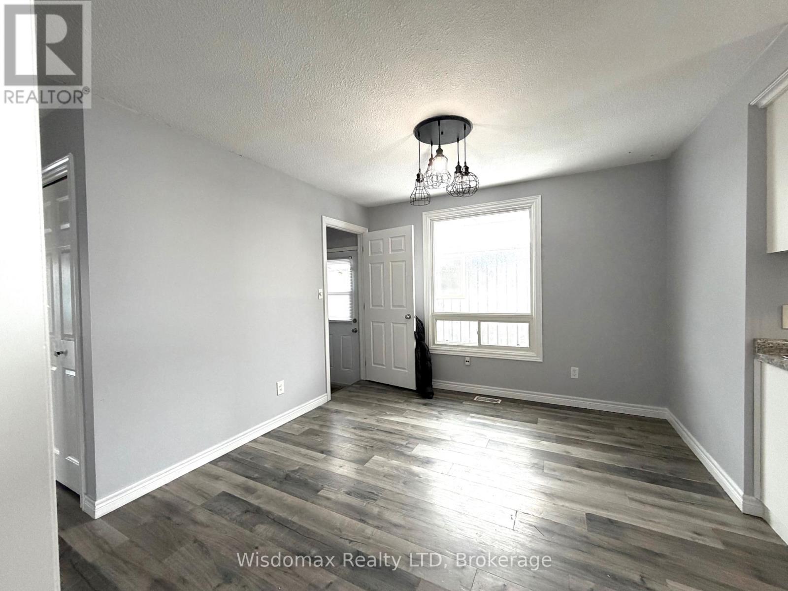 7 Kirk Street, St. Catharines, Ontario  L2S 1B8 - Photo 6 - X12820732