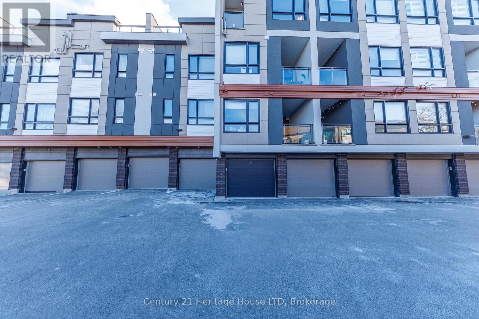8 - 39 Robinson Street N, Grimsby, Ontario  L3M 3C9 - Photo 47 - X12823066
