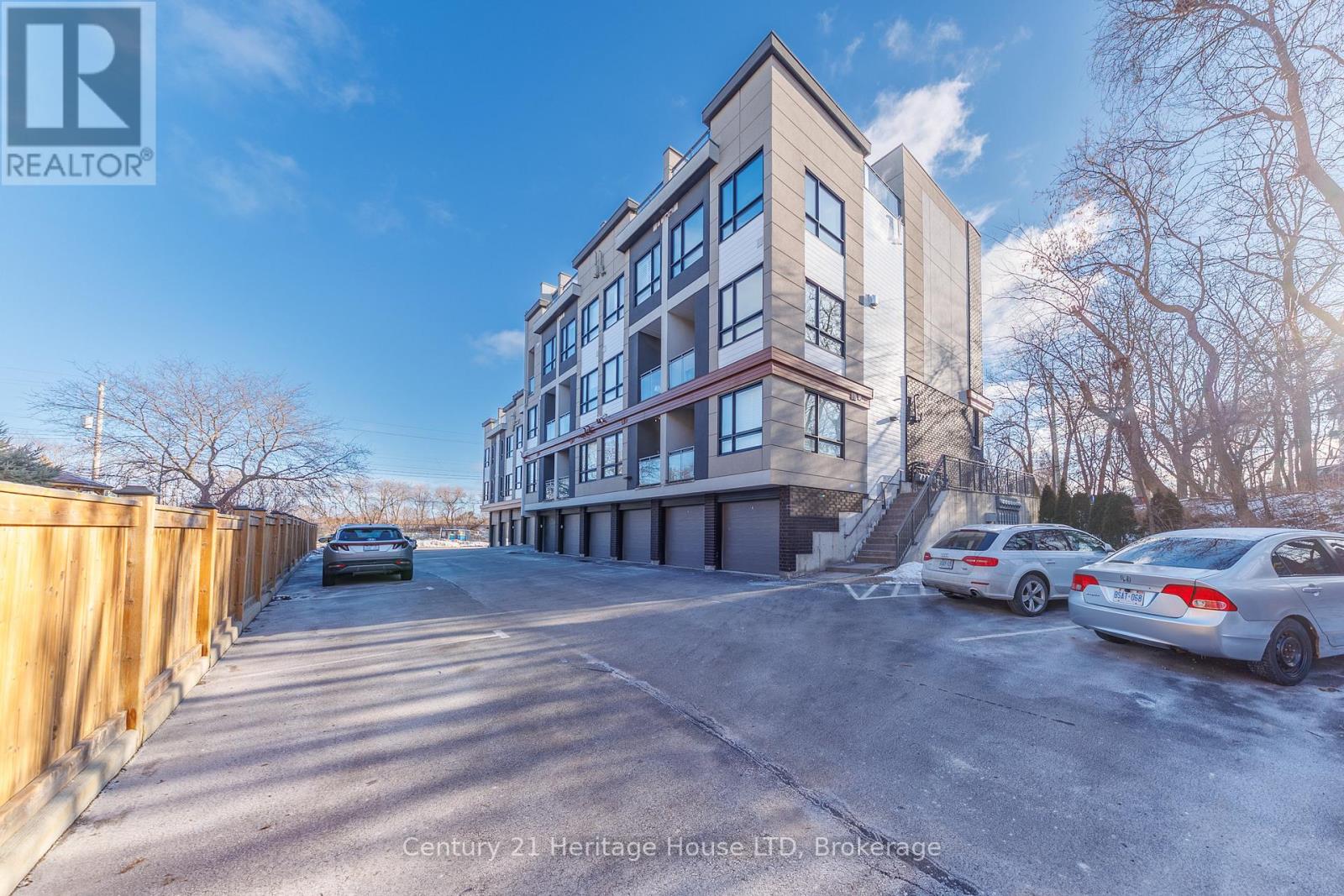 8 - 39 Robinson Street N, Grimsby, Ontario  L3M 3C9 - Photo 49 - X12823066