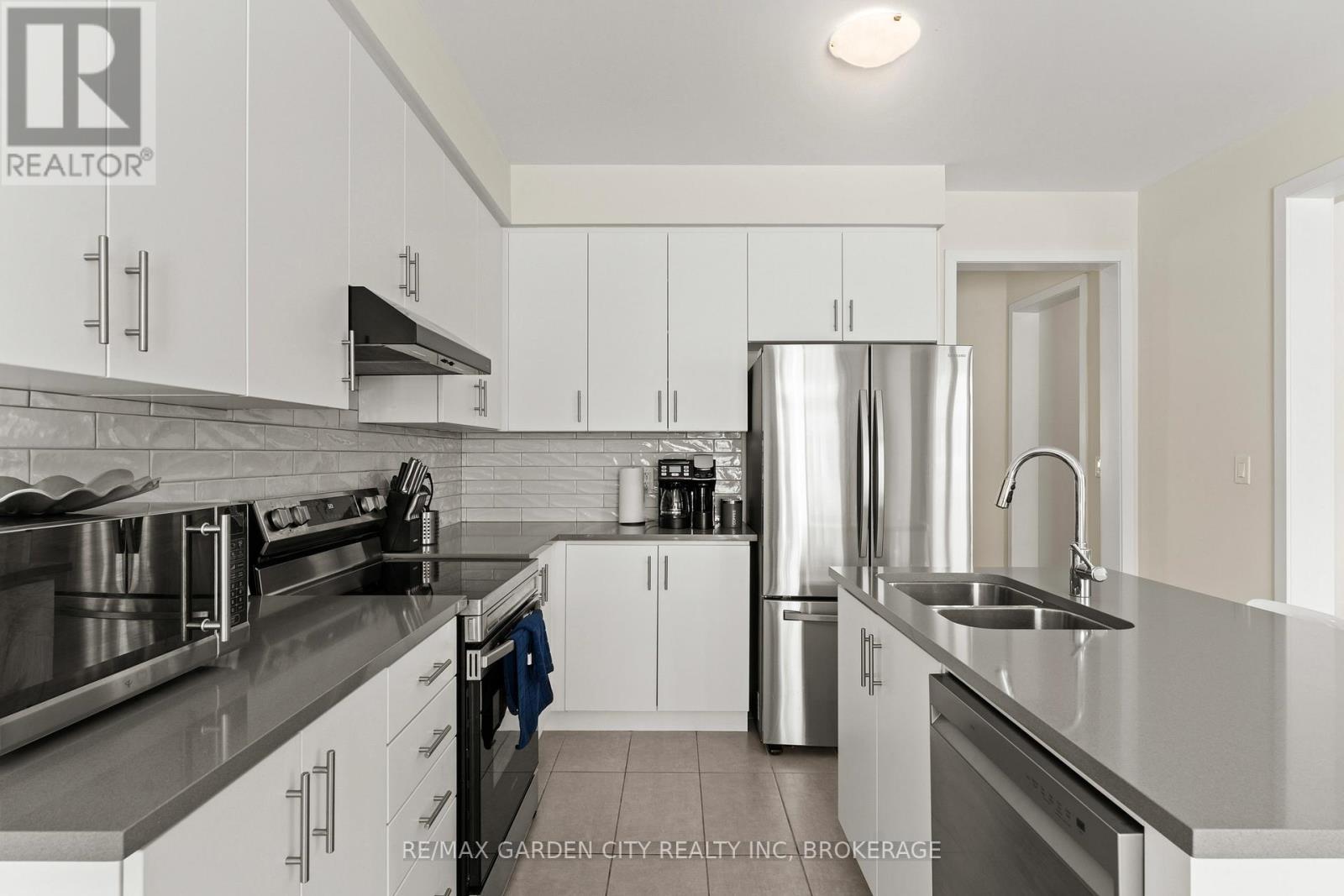 141 Higgins Avenue, Thorold, Ontario  L3B 5N5 - Photo 9 - X12824032