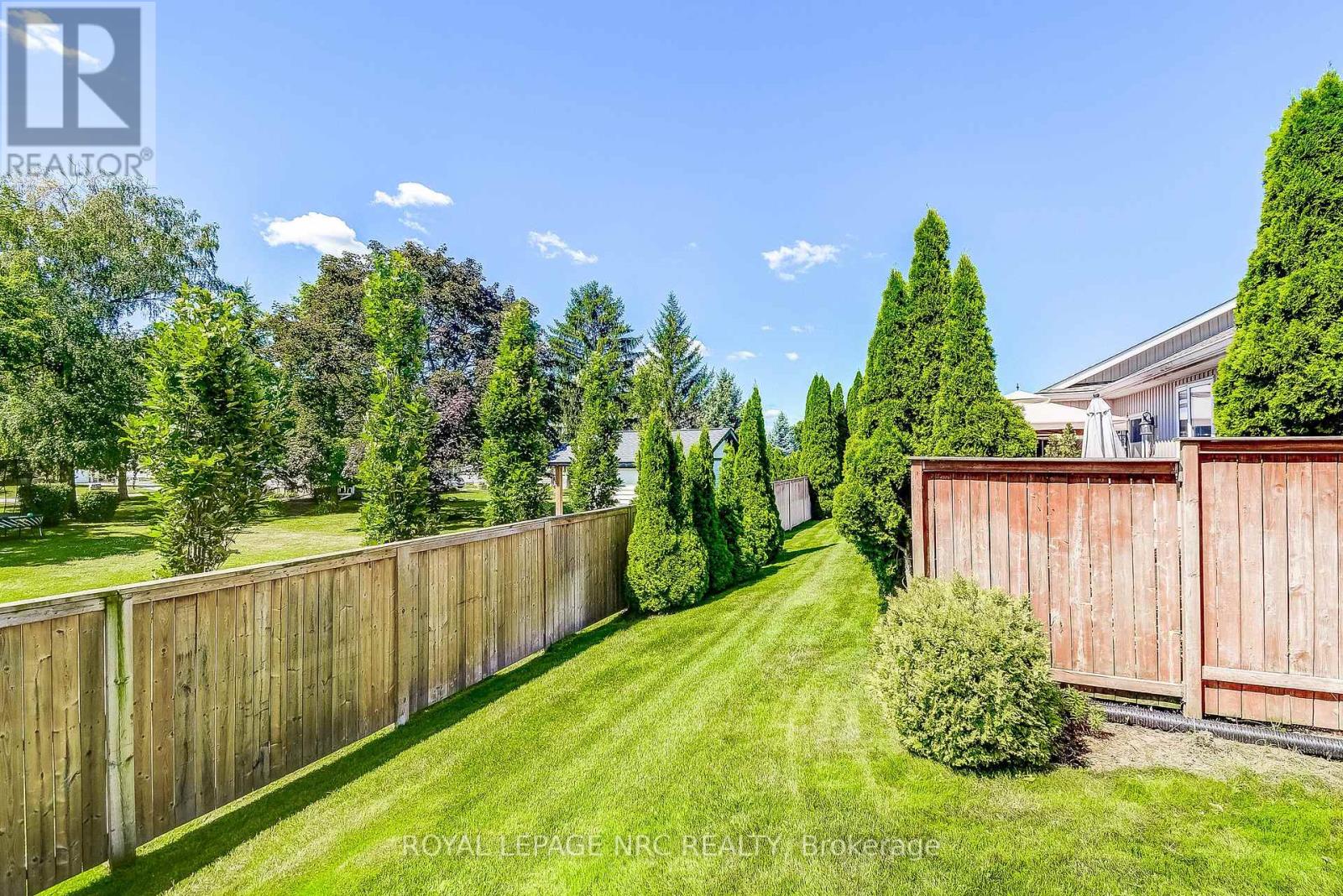 12 - 92 Loretta Drive, Niagara-On-The-Lake, Ontario  L0S 1T0 - Photo 31 - X12830648
