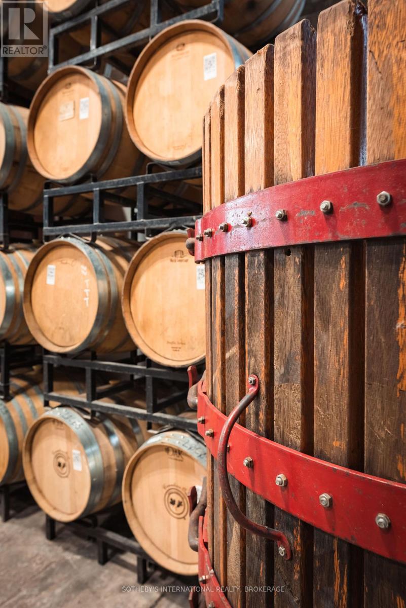 1339 Lakeshore Road, Niagara-On-The-Lake, Ontario  L0S 1J0 - Photo 24 - X12835012