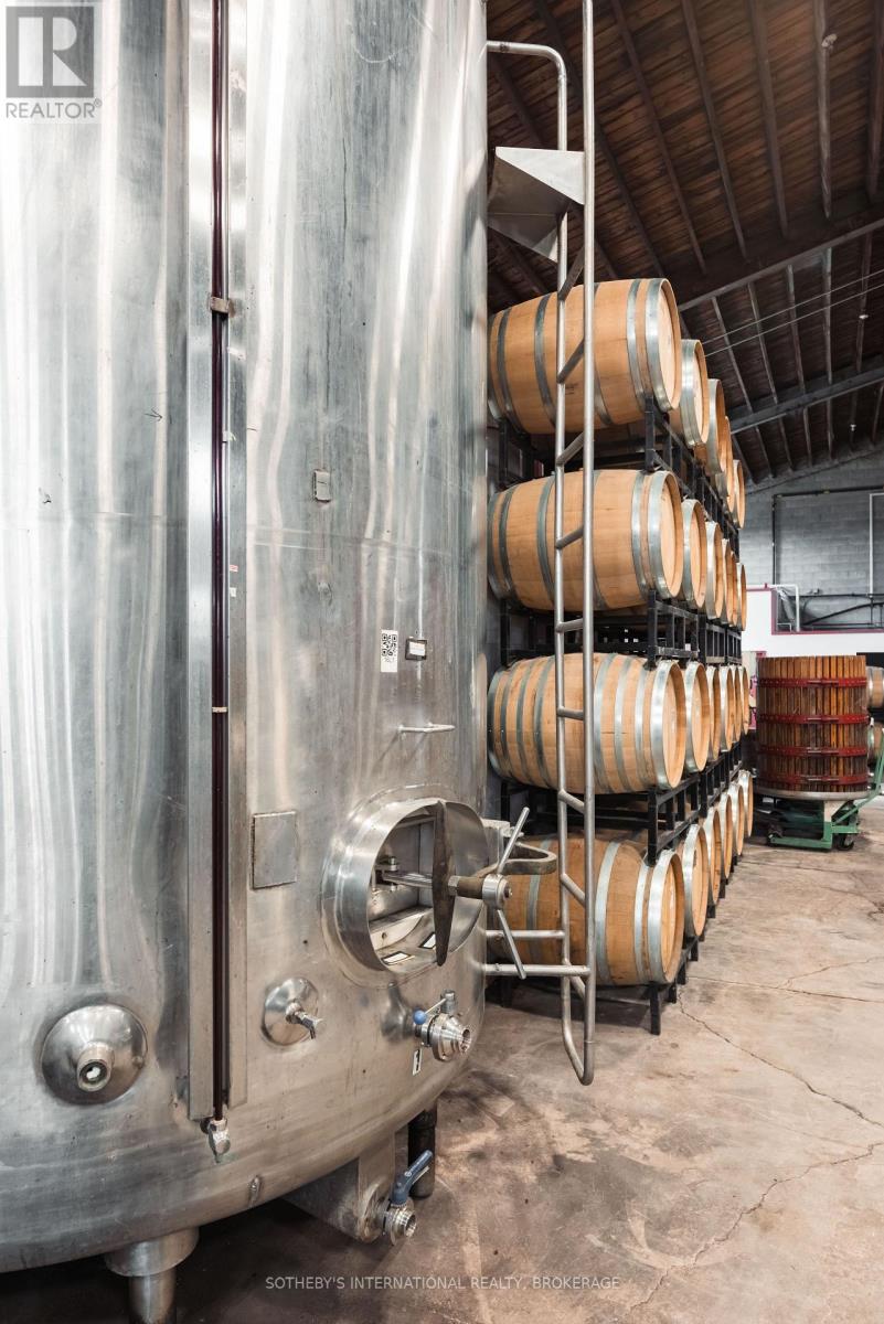 1339 Lakeshore Road, Niagara-On-The-Lake, Ontario  L0S 1J0 - Photo 28 - X12835012