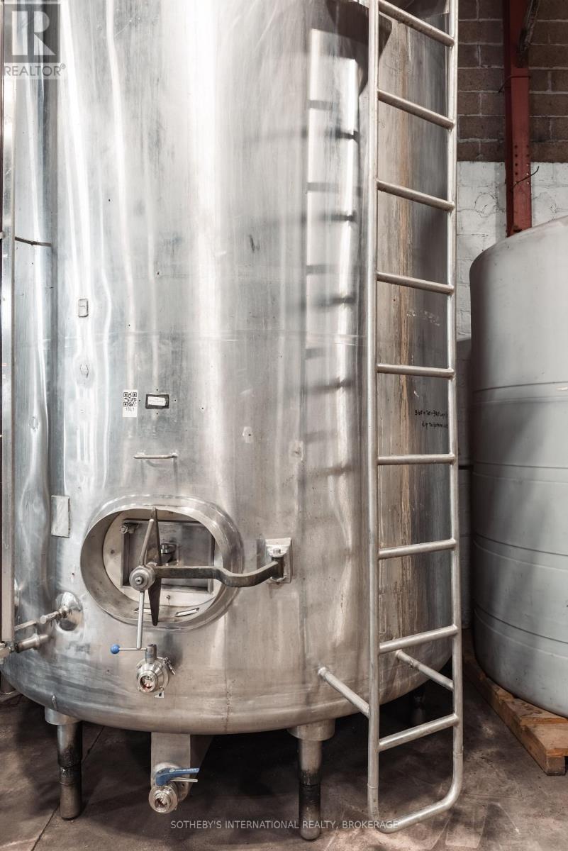 1339 Lakeshore Road, Niagara-On-The-Lake, Ontario  L0S 1J0 - Photo 31 - X12835012