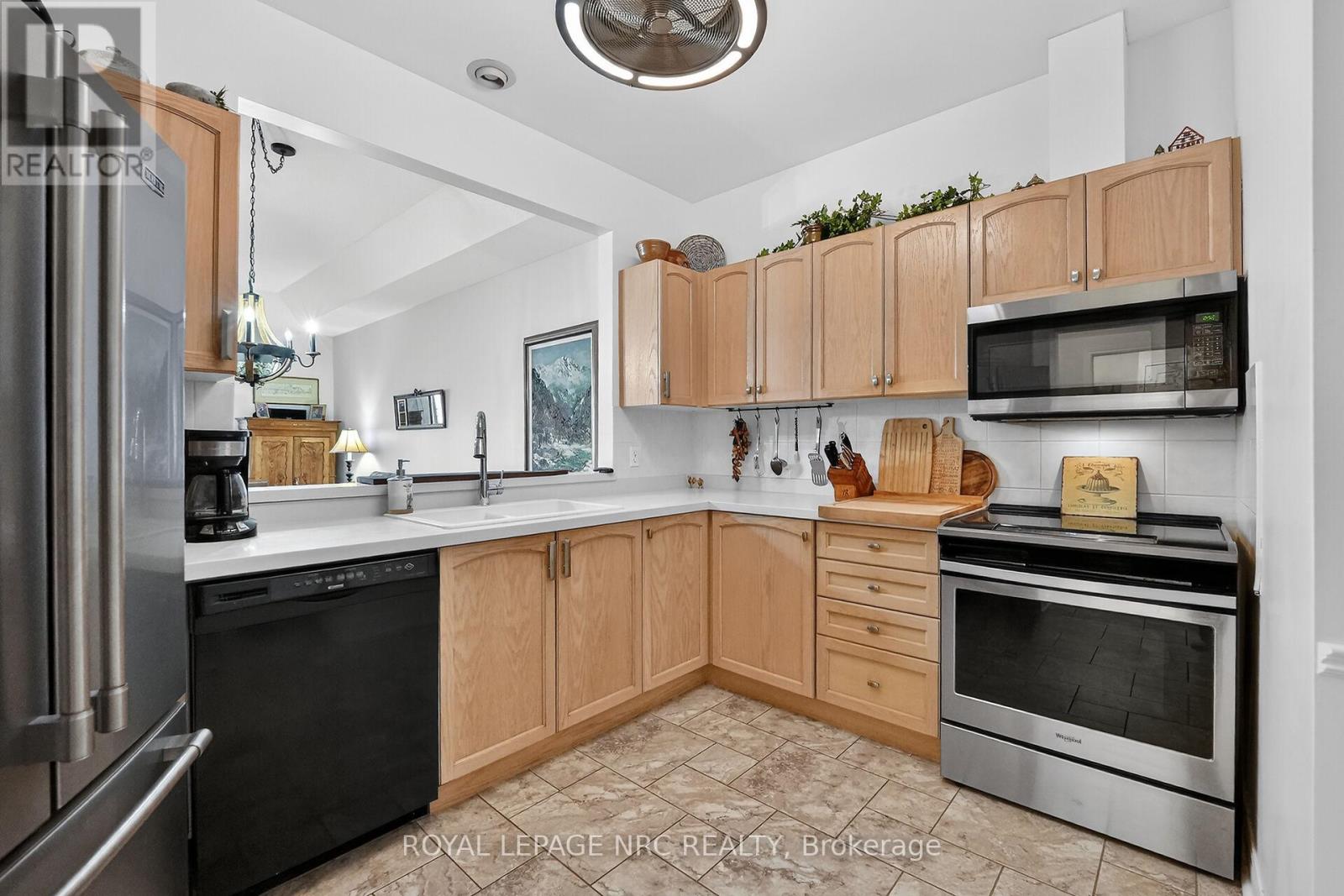 18 - 99 Linwell Road, St. Catharines, Ontario  L2N 1R6 - Photo 7 - X12835224