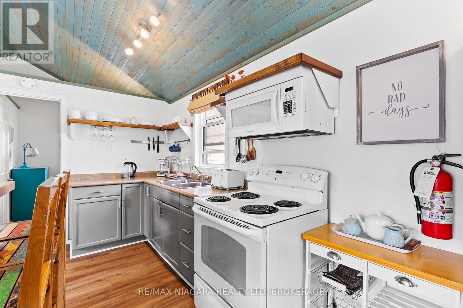 12343 Lakeshore Road, Wainfleet, Ontario  L0S 1V0 - Photo 13 - X12836508