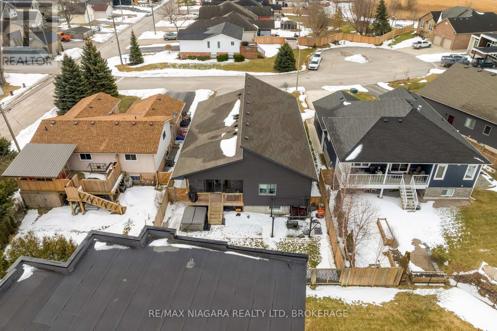 5 Heron Pointe Road, Port Colborne, Ontario  L3K 6A9 - Photo 36 - X12838248