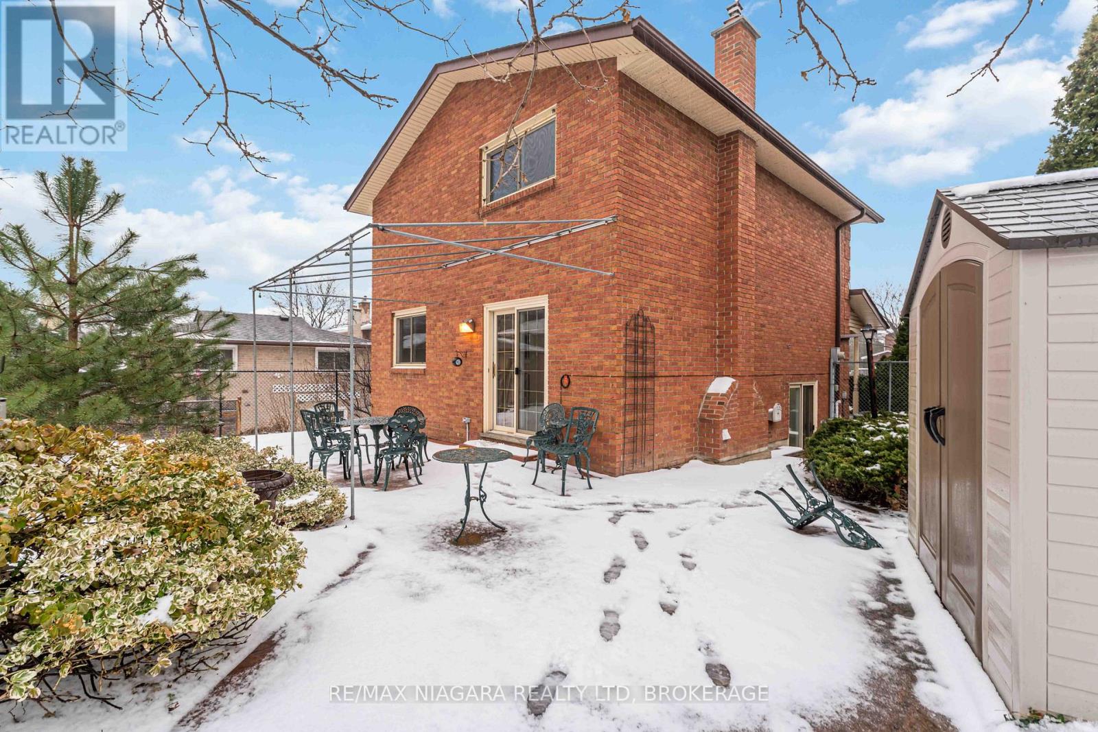 10 Donegel Place, Hamilton, Ontario  L9A 4Z6 - Photo 29 - X12838270