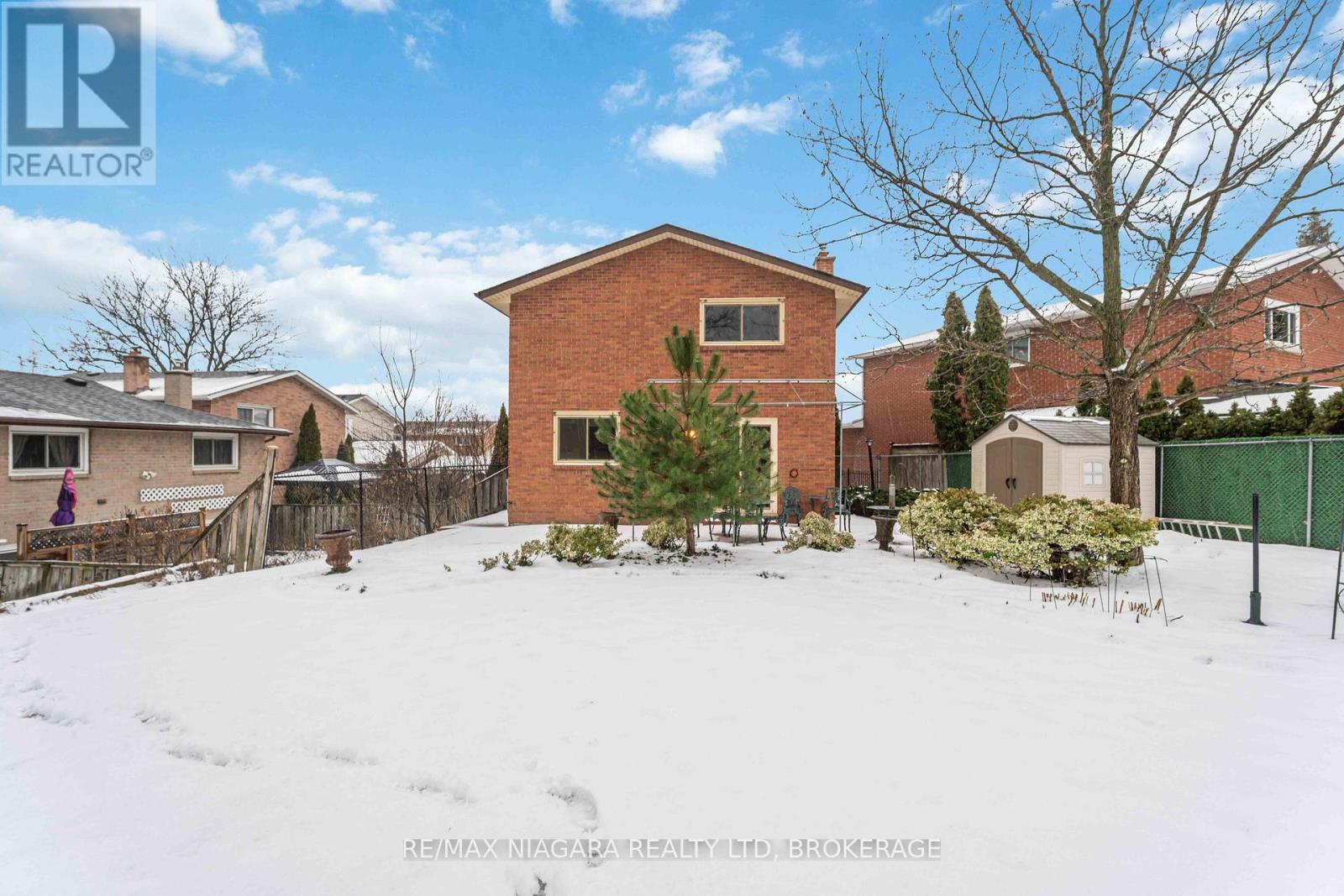 10 Donegel Place, Hamilton, Ontario  L9A 4Z6 - Photo 30 - X12838270