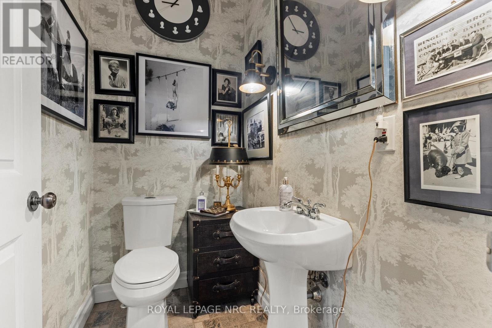 1 Karsam Court, Niagara-On-The-Lake, Ontario  L0S 1J0 - Photo 12 - X12840084