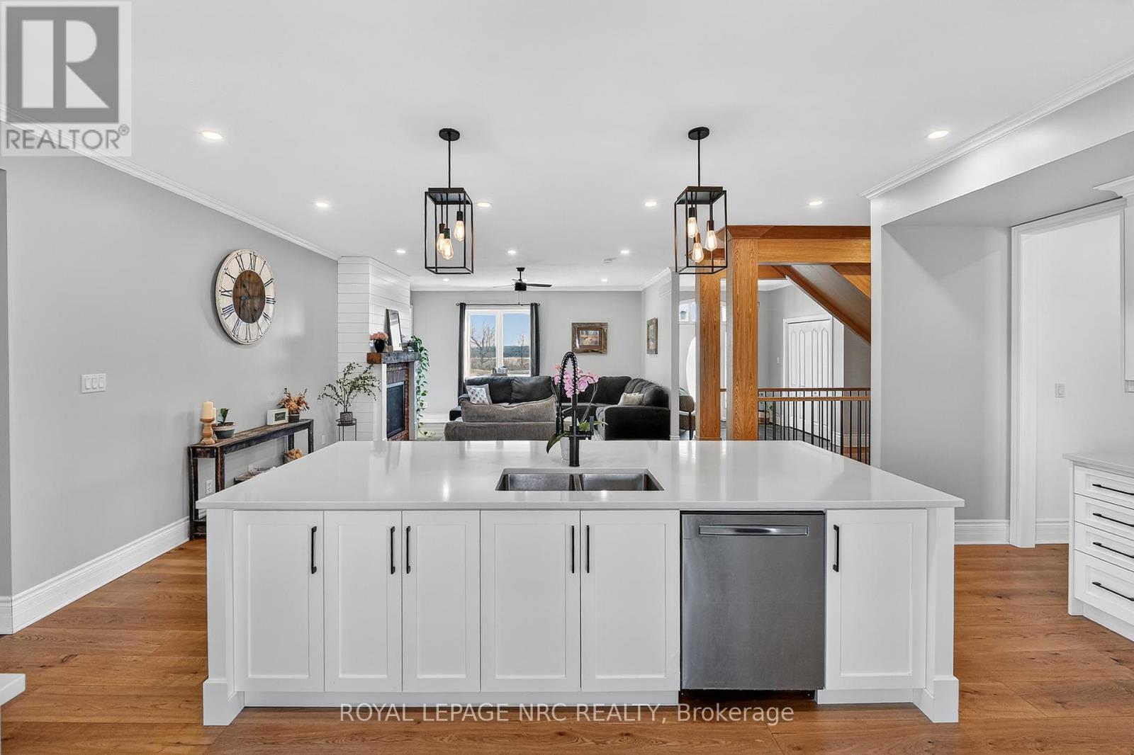 615 Burleigh Road N, Fort Erie, Ontario  L0S 1N0 - Photo 10 - X12842976