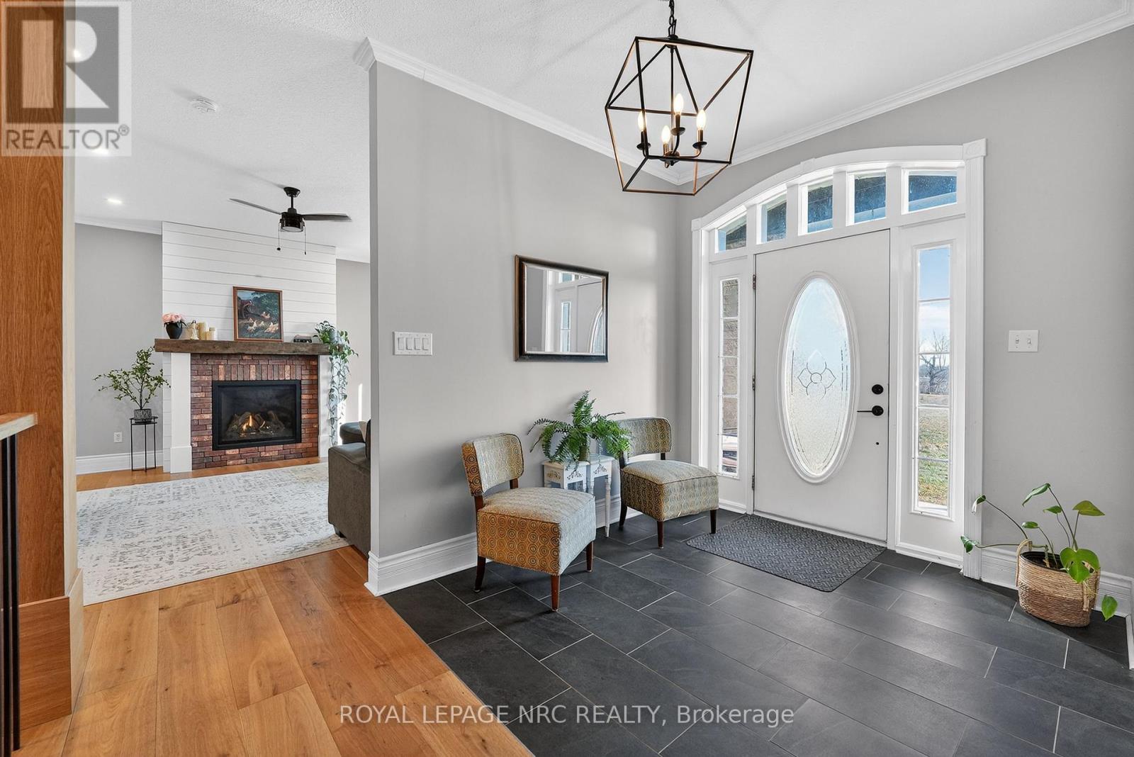 615 Burleigh Road N, Fort Erie, Ontario  L0S 1N0 - Photo 4 - X12842976