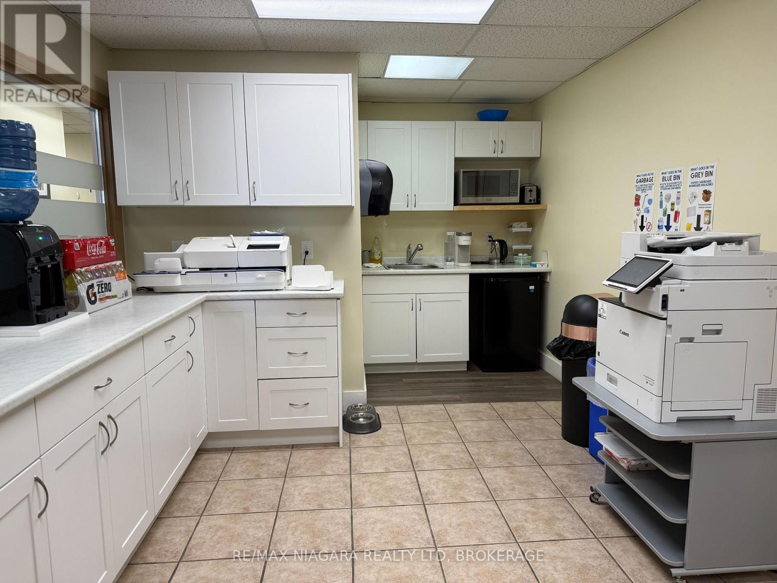 577 Industrial Drive, Fort Erie, Ontario  L2A 5M4 - Photo 2 - X12843334
