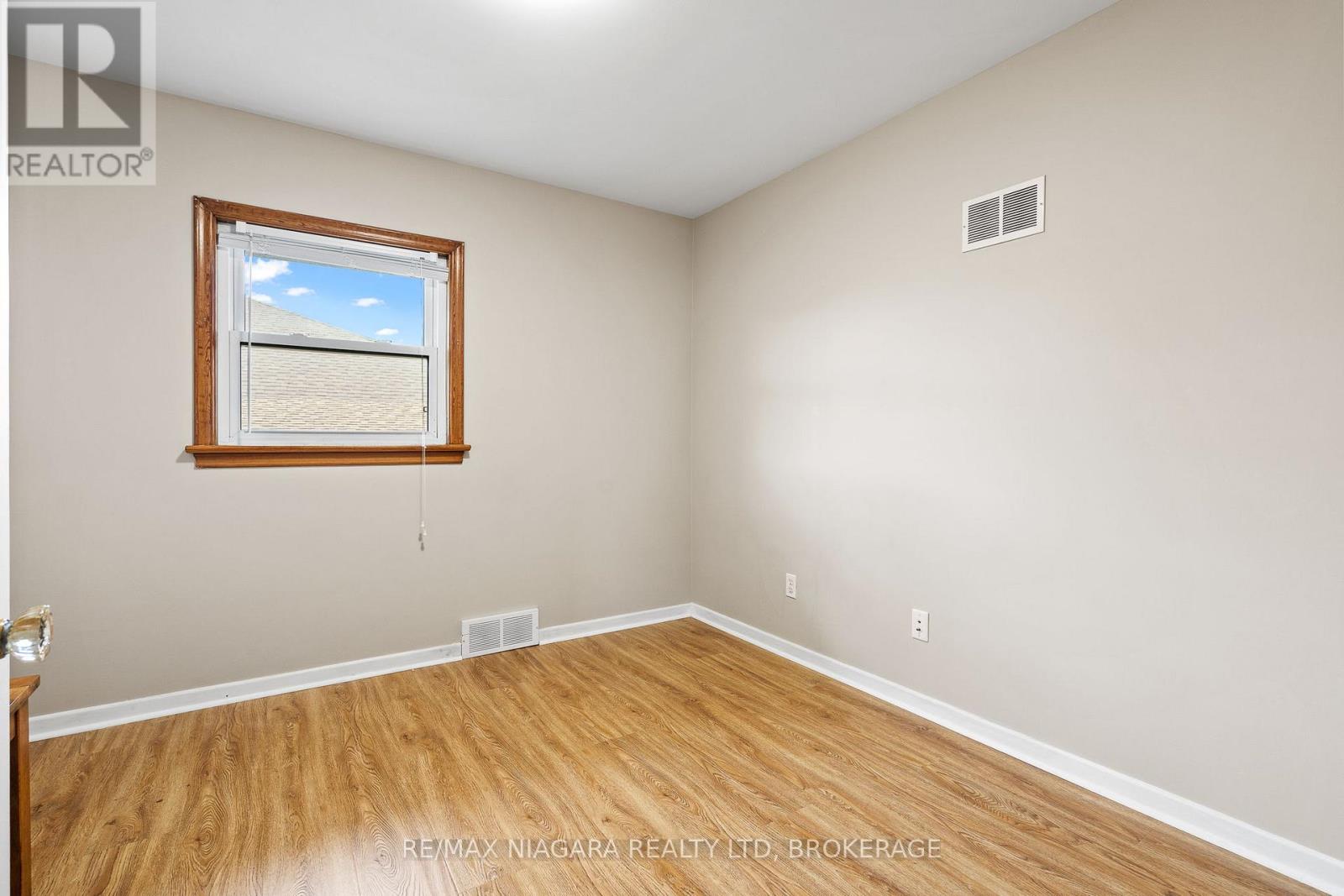 7 South Crescent, Port Colborne, Ontario  L3K 2X8 - Photo 14 - X12845036