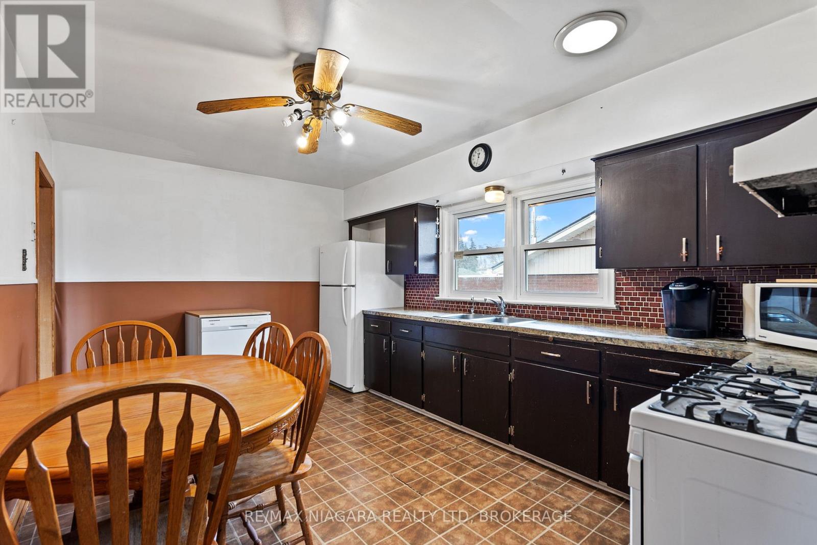 7 South Crescent, Port Colborne, Ontario  L3K 2X8 - Photo 9 - X12845036