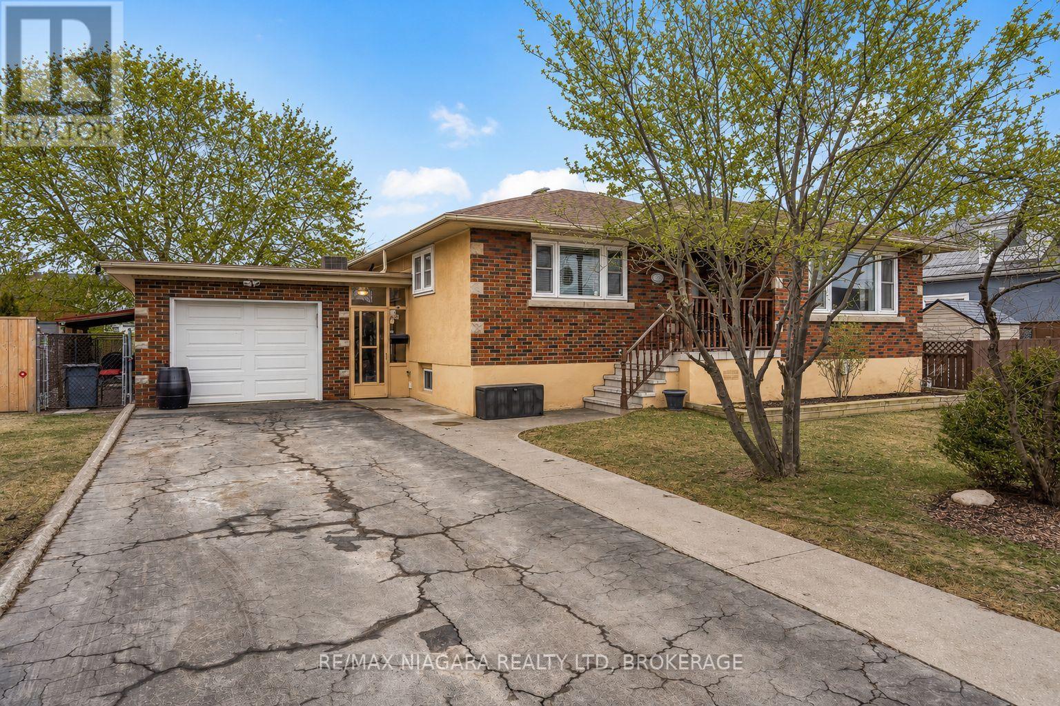 506 MAIN STREET W, Port Colborne, Ontario