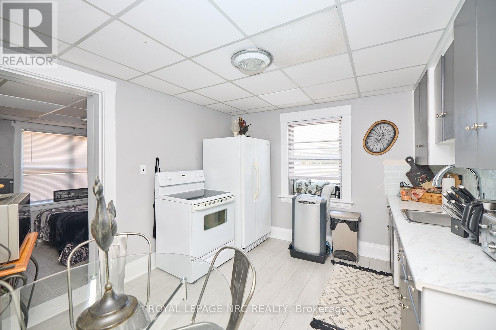 3758 Main Street, Niagara Falls, Ontario  L2G 6B2 - Photo 12 - X12847160
