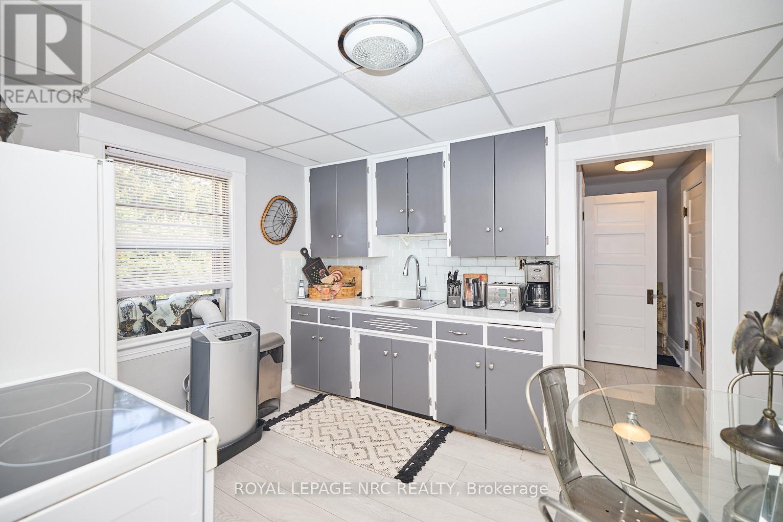 3758 Main Street, Niagara Falls, Ontario  L2G 6B2 - Photo 14 - X12847160