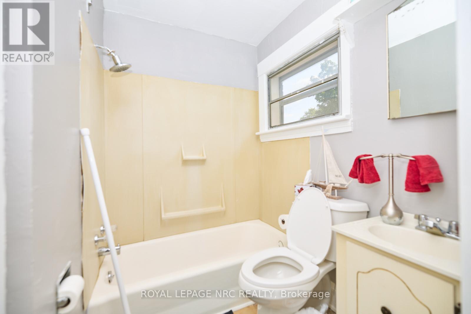 3758 Main Street, Niagara Falls, Ontario  L2G 6B2 - Photo 30 - X12847160