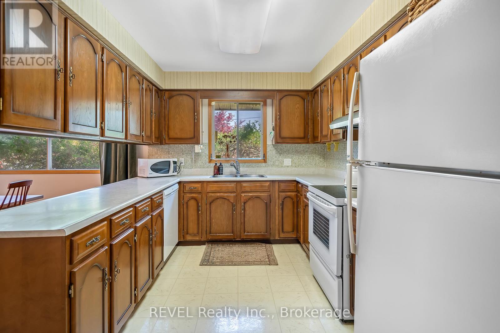 18 Broadmore Avenue, St. Catharines, Ontario  L2M 6A5 - Photo 10 - X12852912