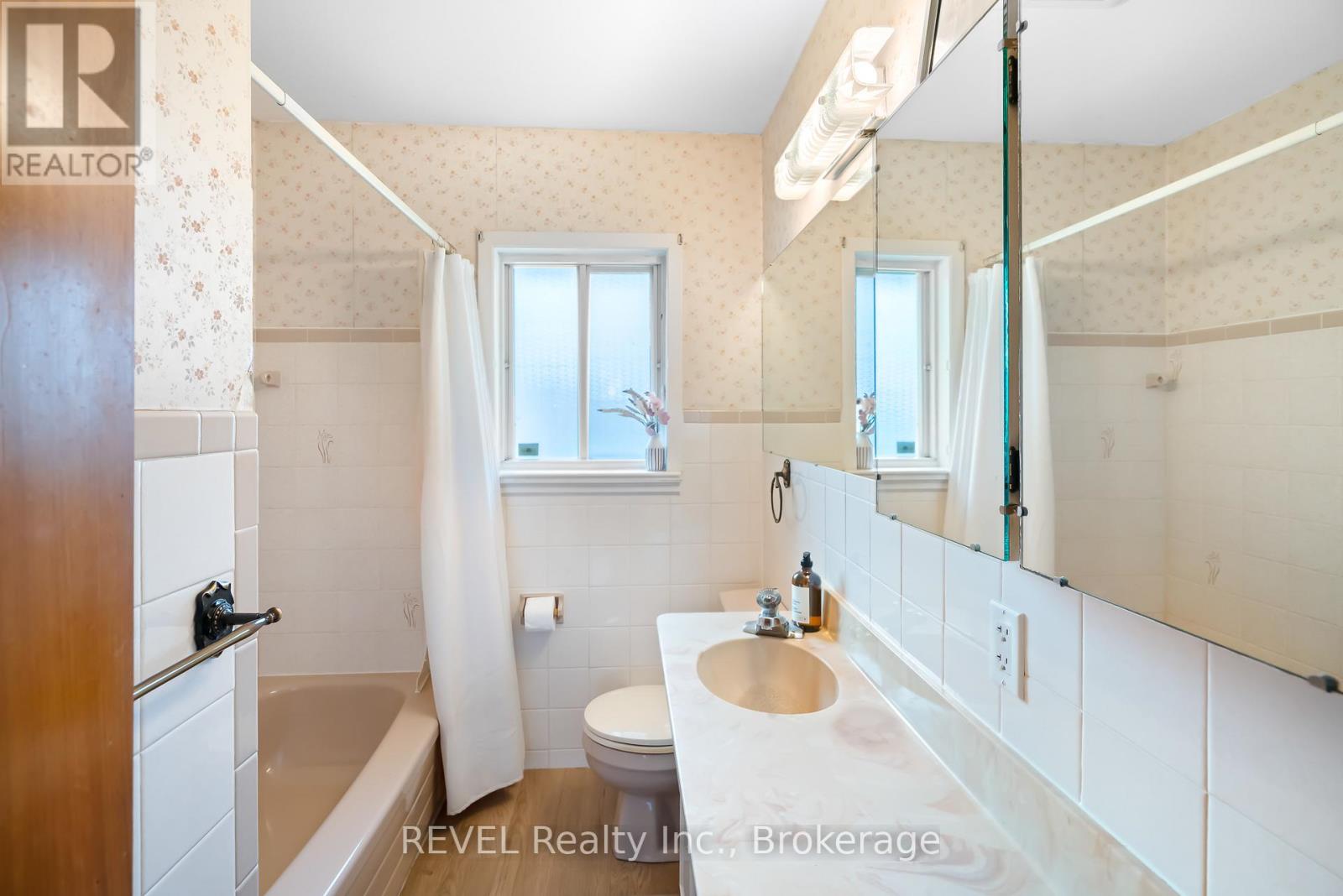 18 Broadmore Avenue, St. Catharines, Ontario  L2M 6A5 - Photo 14 - X12852912