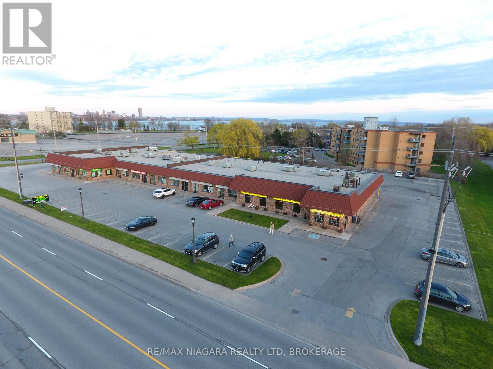 7 - 224 Garrison Road, Fort Erie, Ontario  L2A 1M7 - Photo 4 - X12854560