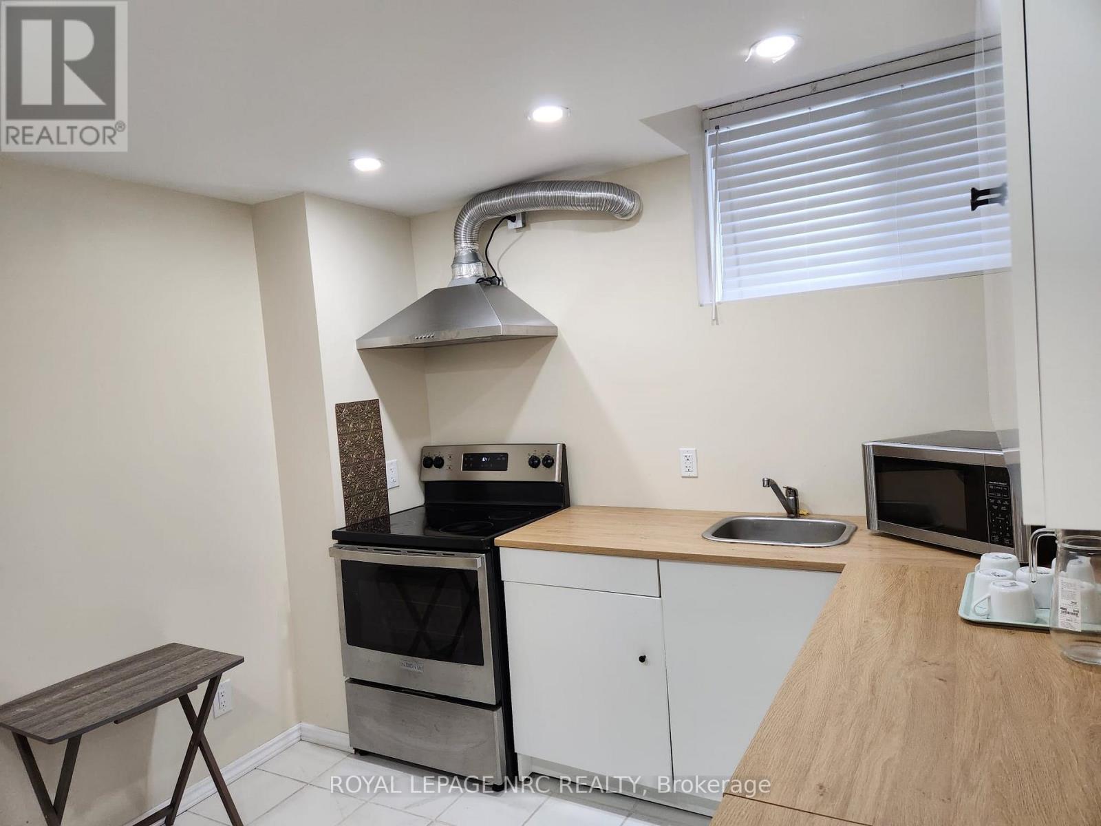 40 Elderberry Road, Thorold, Ontario  L2V 0E7 - Photo 16 - X12859740