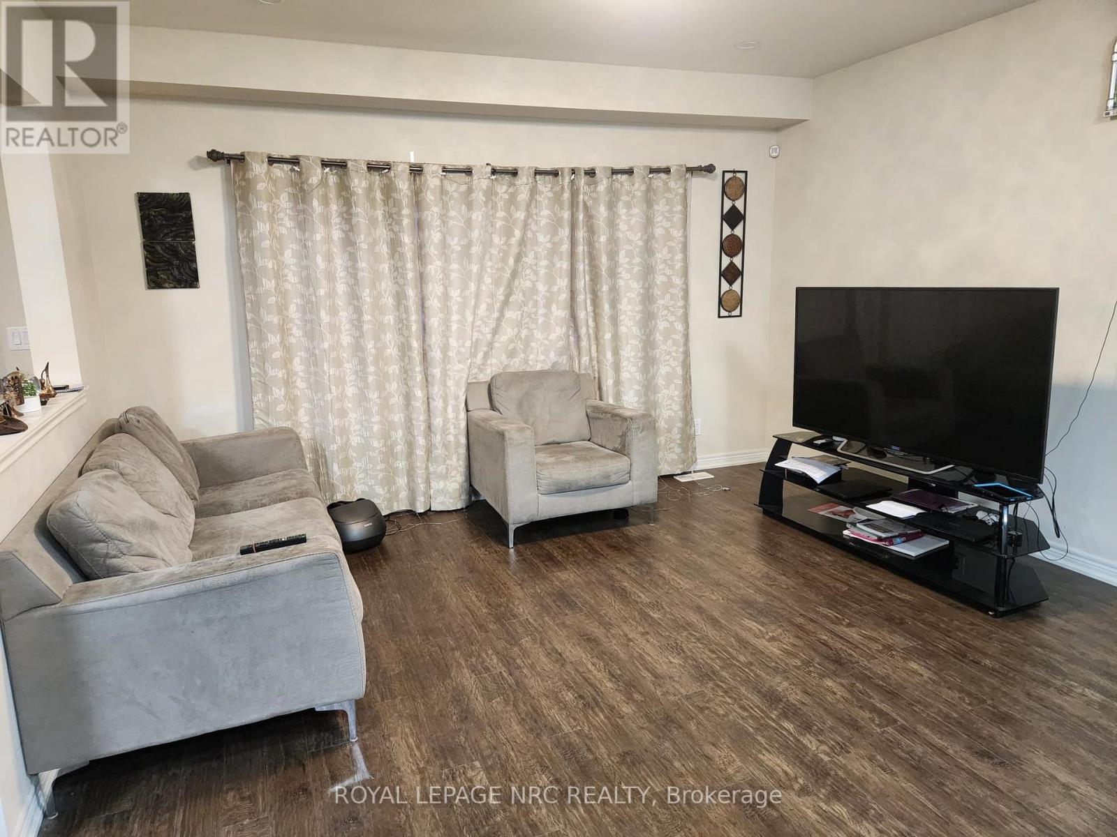 40 Elderberry Road, Thorold, Ontario  L2V 0E7 - Photo 9 - X12859740