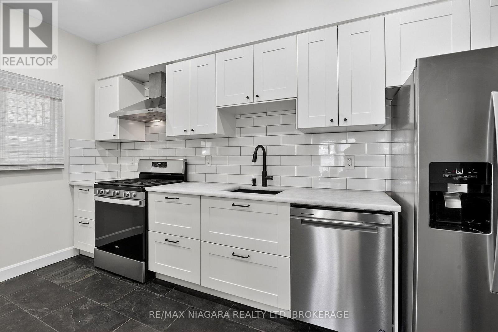 101 Lottridge Street, Hamilton, Ontario  L8L 6V2 - Photo 11 - X12860074