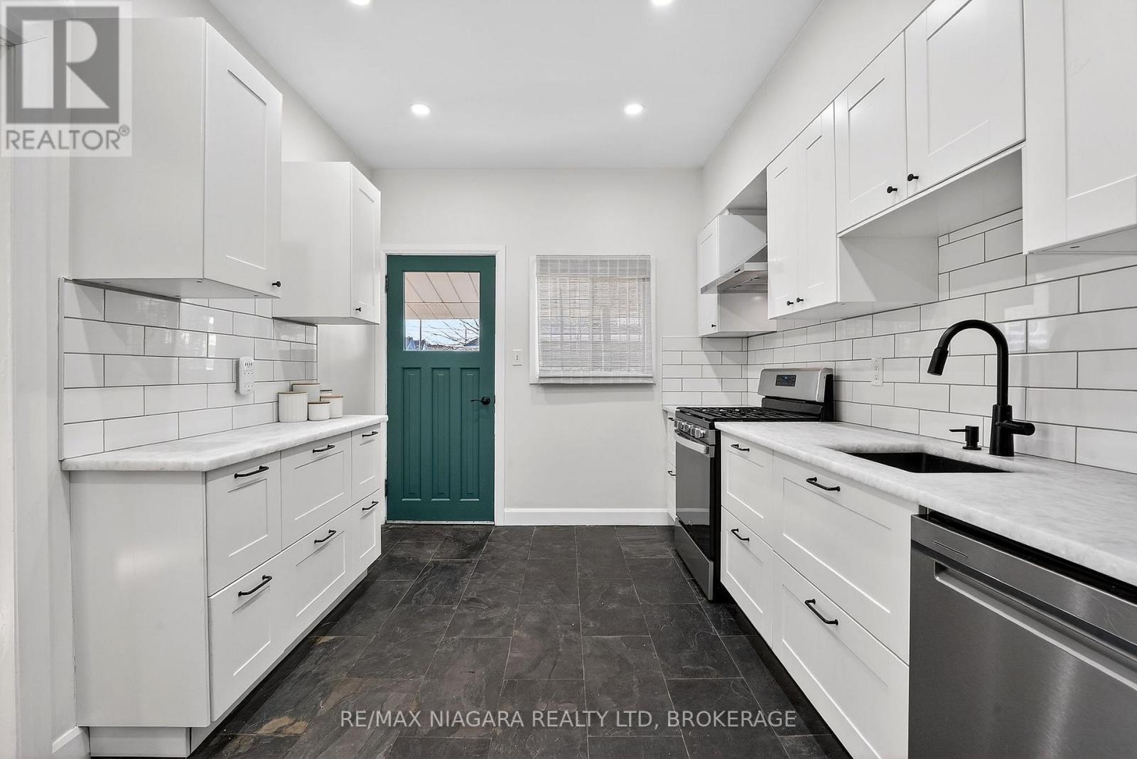 101 Lottridge Street, Hamilton, Ontario  L8L 6V2 - Photo 8 - X12860074