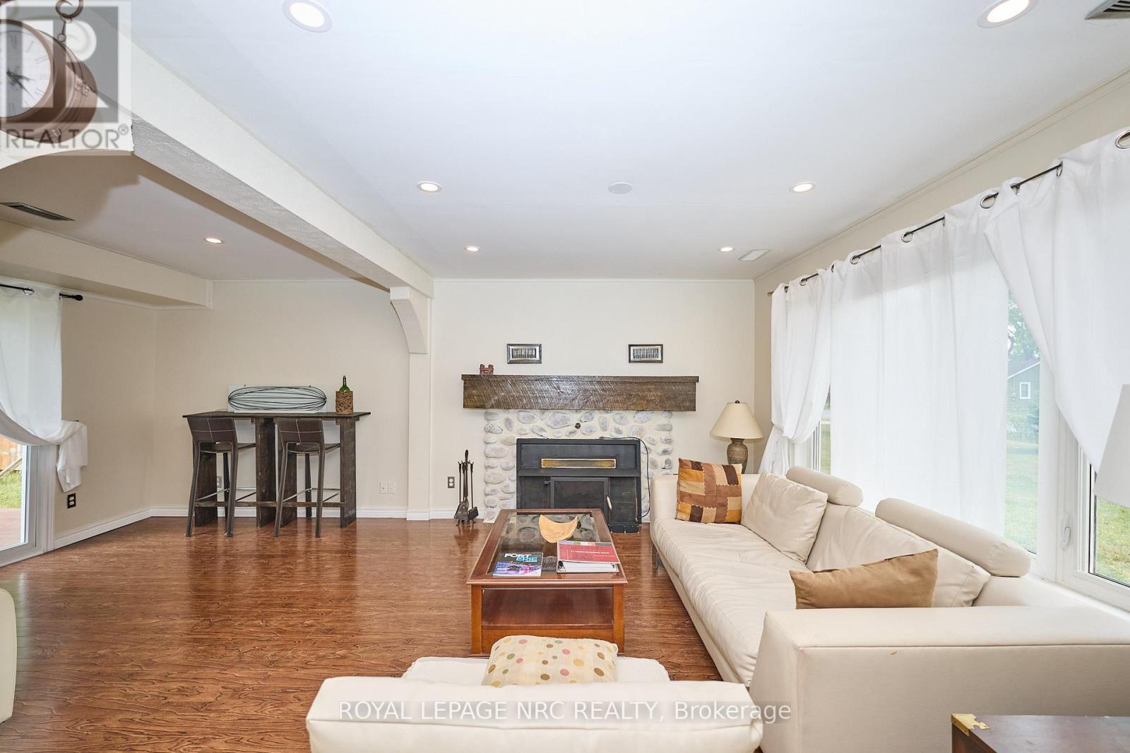 3252 Young Avenue, Fort Erie, Ontario  L0S 1N0 - Photo 3 - X12860086