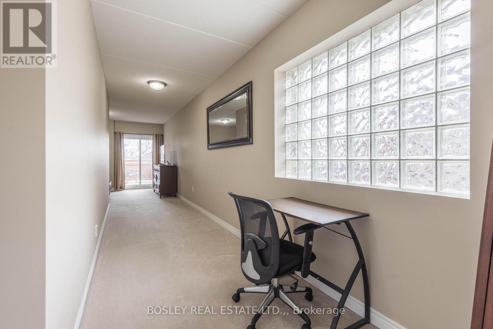 205 - 678 Line 2 Road, Niagara-On-The-Lake, Ontario  L0S 1T0 - Photo 12 - X12862134