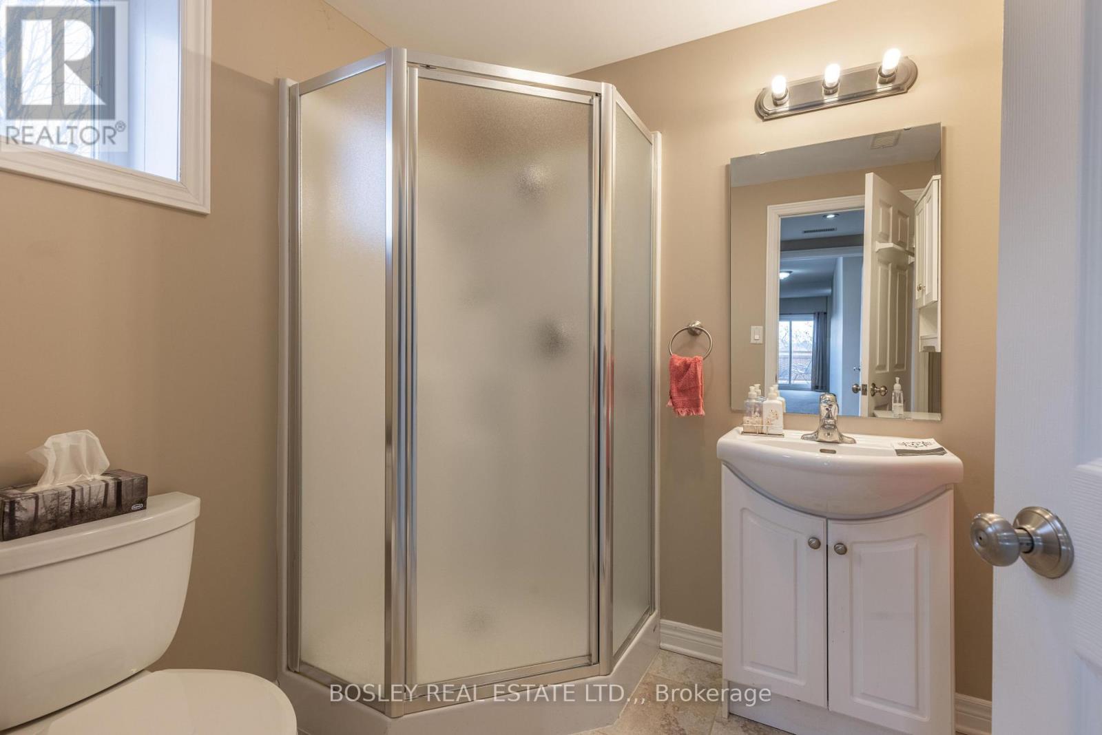 205 - 678 Line 2 Road, Niagara-On-The-Lake, Ontario  L0S 1T0 - Photo 18 - X12862134