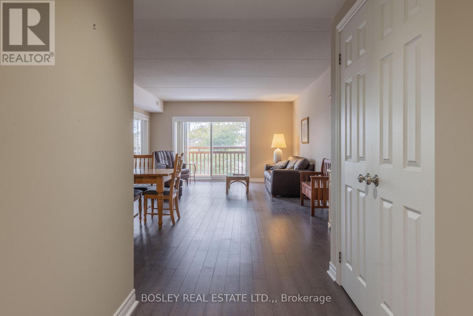 205 - 678 Line 2 Road, Niagara-On-The-Lake, Ontario  L0S 1T0 - Photo 4 - X12862134