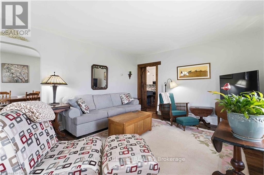 594 Niagara Stone Road, Niagara-On-The-Lake, Ontario  L0S 1J0 - Photo 12 - X12864070